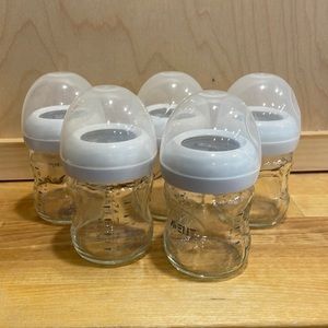 Avent glass baby bottles set
